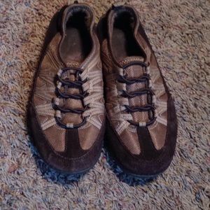 Croft & Barrow tennis shoe size 7 1/2 med